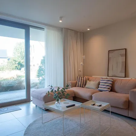 דירה West Bay