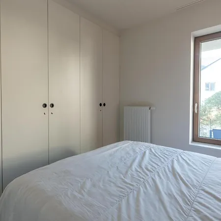 West Bay Apartment *